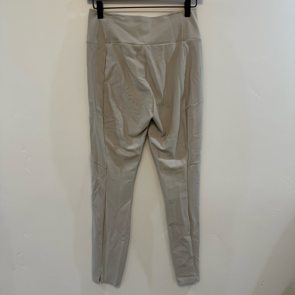 ATHLETA stellar city tight size 6 - Picture 6 of 7
